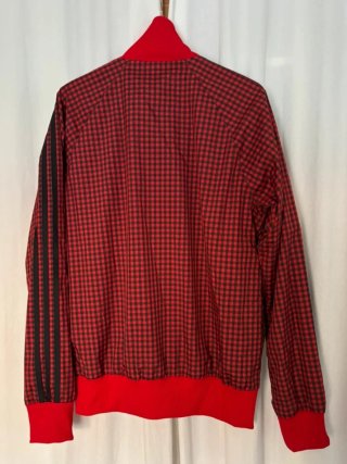 Chaqueta Adidas a cuadros roja y negra Talla M