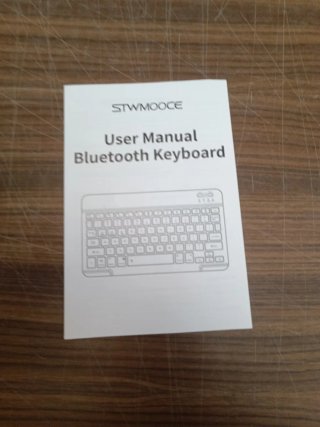 Custodia con Tastiera Bluetooth Rosa per iPad 11 Pollici