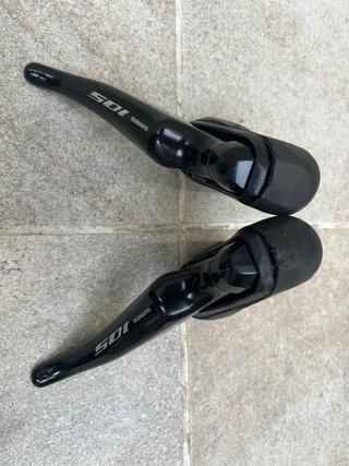 Grupo Shimano 105 + Ultegra Disco