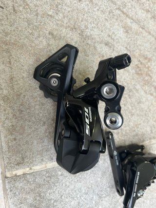 Grupo Shimano 105 + Ultegra Disco