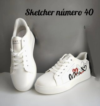 Zapatillas Skechers Corazones Talla 40
