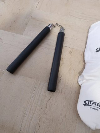 Set 6 pezzi Karate: protezioni e cintura