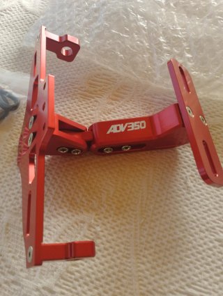 Soporte Portamatrículas Honda  ADV 350 Rojo New .