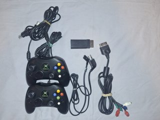 Xbox Clásica Negra + 2 Mandos