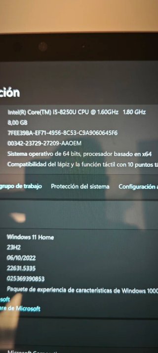 Microsoft Surface 5 con lápiz y teclado