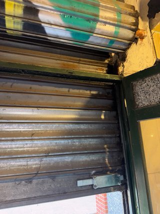 Persiana metálica para local comercial
