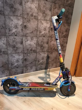 Patinete Eléctrico Xiaomi Red Bull KTM