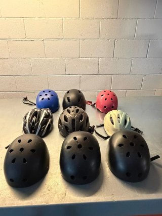 LOTE DE 9 CASCOS PARA BICI Y PATINETE