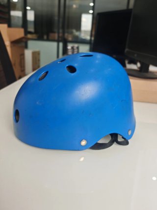 LOTE DE 9 CASCOS PARA BICI Y PATINETE