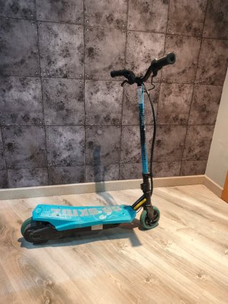 Patinete eléctrico infantil