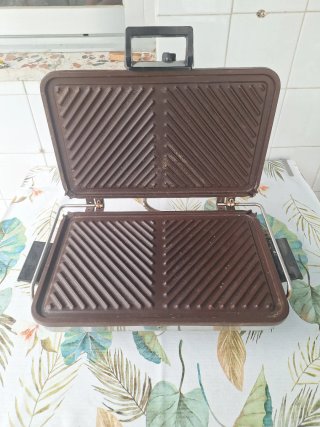 Asador Eléctrico Magefesa