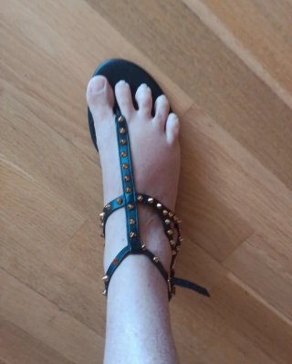 Sandalias Zara Tiras Tachuelas Doradas
