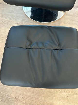 Sillón reclinable con reposapiés