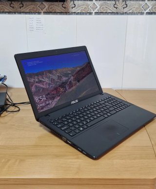 Portátil Asus X552C Negro