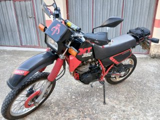 Yamaha XT350