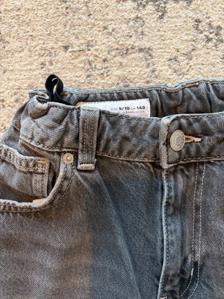 Pantalón vaquero niño gris Zara Talla 9-10 años