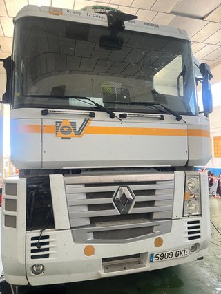 Tractora Renault Magnum 500DXI 2008