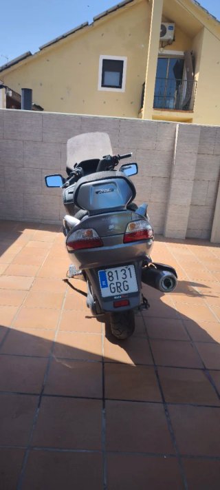 Suzuki Burgman 650 Executive 2009 Plata