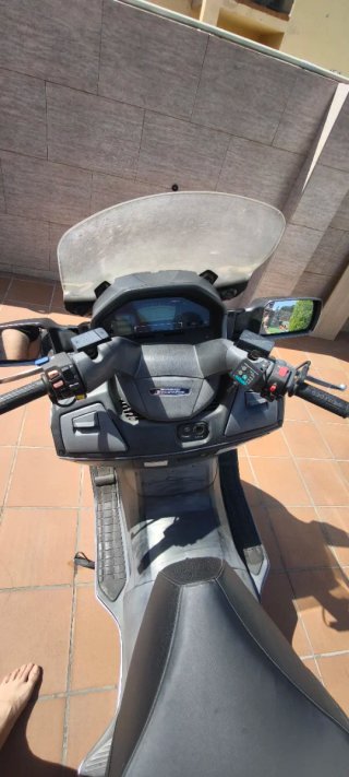 Suzuki Burgman 650 Executive 2009 Plata