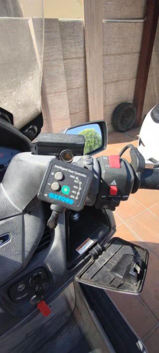 Suzuki Burgman 650 Executive 2009 Plata