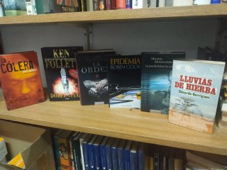libros en la foto lo pomgo