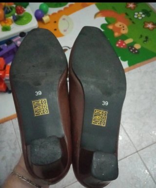 Zapatos de piel marrones