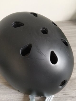 Casco Negro para Patinete