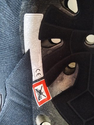 Casco Negro para Patinete