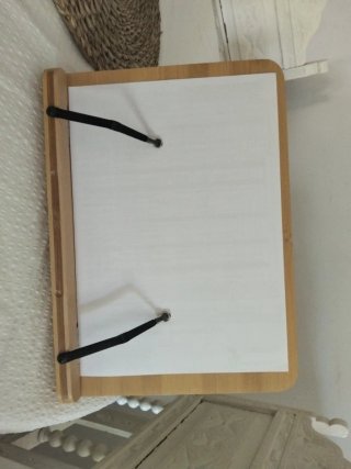 Atril de madera para libros