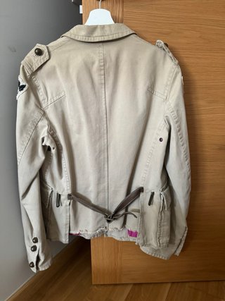 Cazadora DSQUARED2 Beige con Forro Rosa