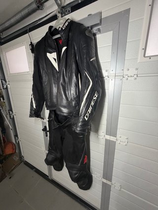 Completo moto Dainese pelle nero