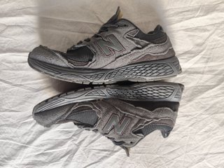 Zapatillas New Balance 2002 Gris