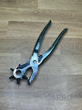 Juego de perforadora de cuero Amazon Basics