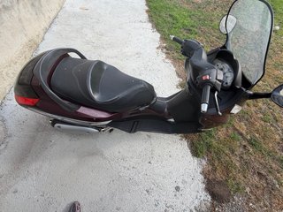 Piaggio X8 125 2004 motor roto ( no enciende )
