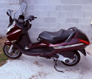 Piaggio X8 125 2004 motor roto ( no enciende )