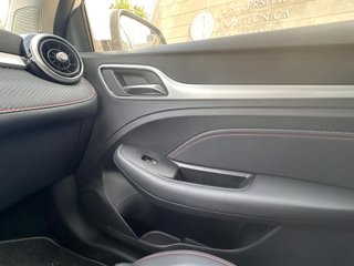MG ZS 1.5 Luxury 5p (2025 - 1300Km)