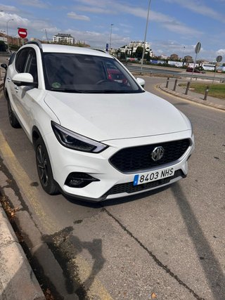 MG ZS 1.5 Luxury 5p (2025 - 1300Km)