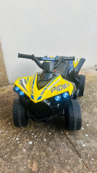 Quad Injusa Amarillo
