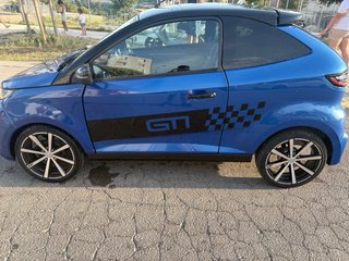 Aixam GTI Azul