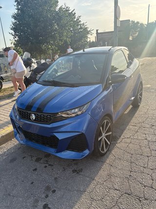 Aixam GTI Azul