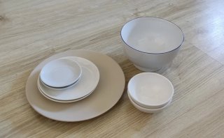 Set platos, boles, vaso y taza