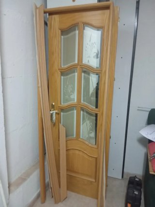 Puerta interior roble 6 ventanas.