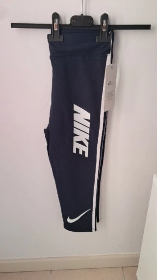 Leggings Adidas cortos negros