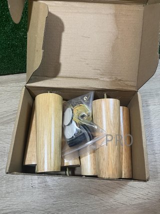 Set di 4 gambe in legno massello