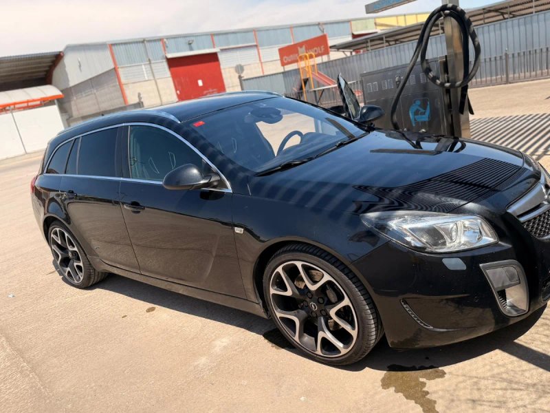 Opel Insignia 2011 - foto 1