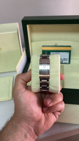 Rolex Oyster Perpetual ref 114300