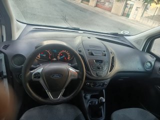 Ford Transit Courier 2015
