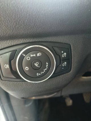 Ford Transit Courier 2015