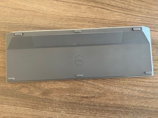 Teclado y Ratón Inalámbricos DELL KM7120W