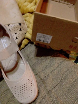 Bolso y zapatos beige nuevo
